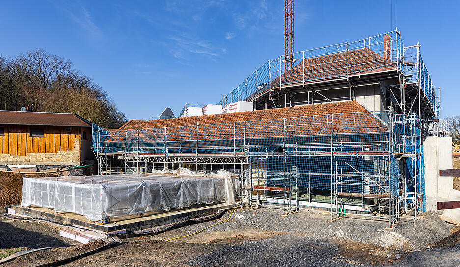 Neben dem Wildparadies entstehen eine Wellness-Anlage und eine Erlebnis-Gastronomie. Neben dem Wildparadies entstehen eine Wellness-Anlage und eine Erlebnis-Gastronomie.