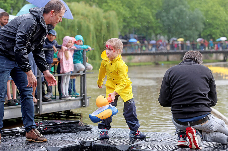Entenrennen beim Heilbronner Lichterfest Entenrennen beim Heilbronner Lichterfest
