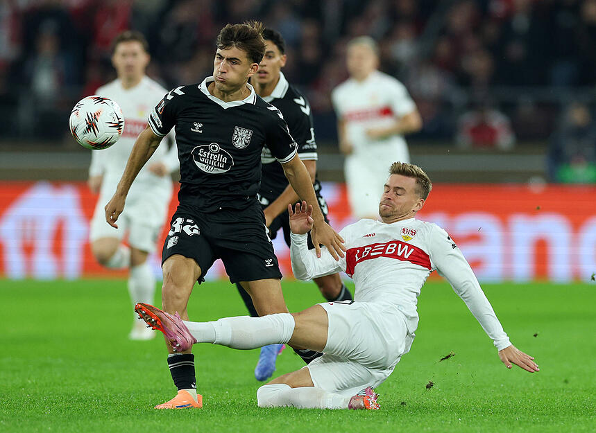 Maximilian Mittelstädt: Hinten wenig gefordert. Wenn war Mittelstädt da. Beim VfB Stuttgart eher vorne aktiv. Note: 3,5