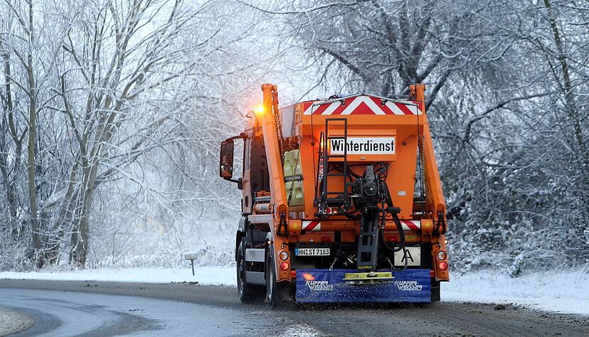 In Heilbronn wird mit Feuchtsalz, aber auch mit Sole gestreut.