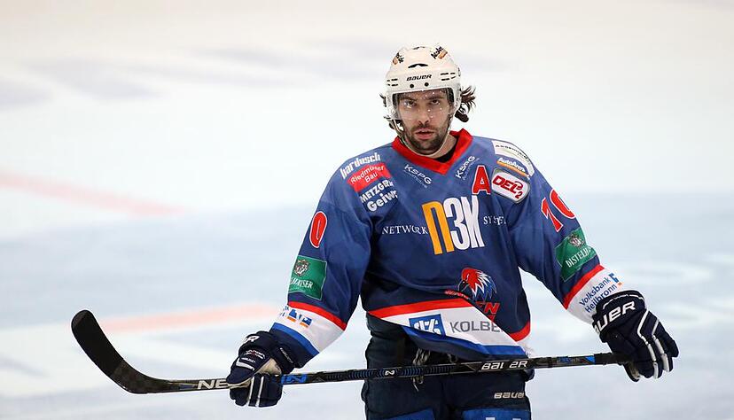Zuk&uuml;nftig nicht mehr im Falken-Trikot: Matthias Forster, der seit 2015 zum Kader geh&ouml;rte. Foto: Veigel