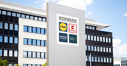 Der Lidl-Gründer Dieter Schwarz hat die BMW-Erben Susanne Klatten und Stefan Quandt an der Spitze der Liste der reichsten Deutschen abgelöst.