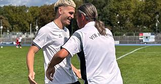Stürmer Roman Kasiar (links) und Teammanager Zdenko Juric wollen nicht nur Tore, sondern auch Siege des VfR Heilbronn bejubeln.