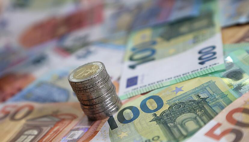 2026 bringt einige Änderungen bei der Steuer. (Symbolbild) 2026 bringt einige Änderungen bei der Steuer. (Symbolbild)