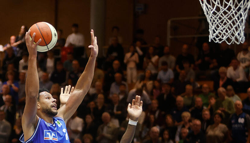 Marvin Ogunsipe war gegen Gie&szlig;en Topscorer der Hakro Merlins Crailsheim.
