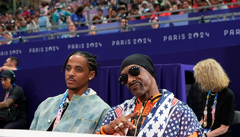 Snoop Dogg (r) sorgte für hohe TV-Quoten bei NBC.