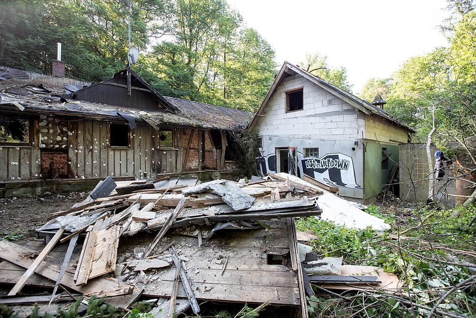 Abbruch der Heilbronner Waldschänke hat begonnen Abbruch der Heilbronner Waldschänke hat begonnen
