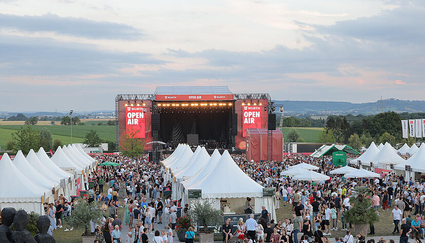 Am Freitag verwandelt sich das Gelände um das Carmen-Würth-Forum wieder in ein riesiges Festival-Areal mit Verpflegungsständen und natürlich viel Musik.