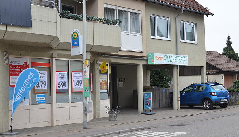 Die Haltestelle Kelter in Horkheim: Eine Station sp&auml;ter an der M&ouml;wenstra&szlig;e ist der vorfahrende Bus oft schon prall gef&uuml;llt.