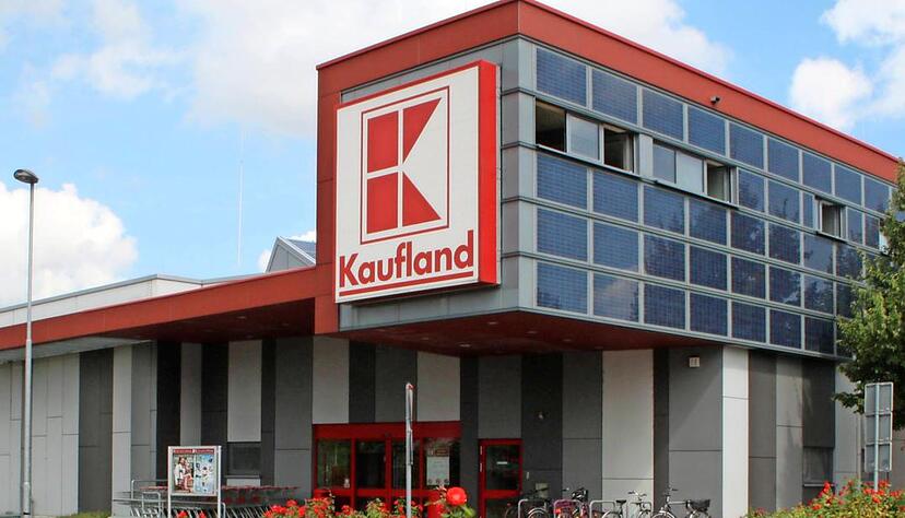 Sich verselbstständigende Einkaufswagen, Risse in den Wänden, schwer verschließbare Türen: Bodenabsenkungen machen der Kaufland-Filiale in Eppingen zu schaffen. Aber: &quot;Die Statik ist nicht beeinträchtigt&quot;, versichert eine Sprecherin. Foto: Feil