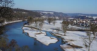 Ein winterliches Neckartal mit Blick auf Offenau, fotografiert von Heimatreporterin Gabriele Westenberger