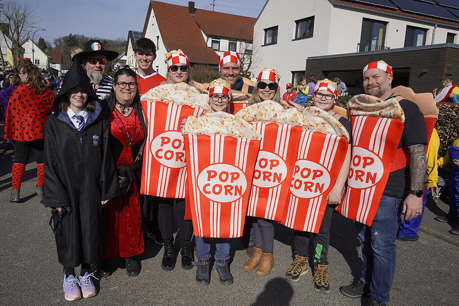 Narren feiern in Gundelsheim: Die besten Bilder vom Faschingsumzug
