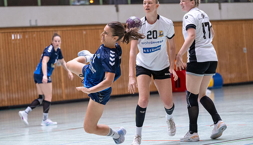 Kreisläuferin Alexandra Zäh ist die erfahrenste Spielerin im Regionalliga-Team des TSV. Die 36-Jährige bestreitet bereits ihre 15. Saison im Bönnigheimer Trikot. Kreisläuferin Alexandra Zäh ist die erfahrenste Spielerin im Regionalliga-Team des TSV. Die 36-Jährige bestreitet bereits ihre 15. Saison im Bönnigheimer Trikot.
