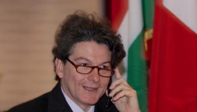 Der französische Wirtschaftsminister Thierry Breton unterstützt der Pariser Finanzpresse zufolge die Fusion. Der französische Wirtschaftsminister Thierry Breton unterstützt der Pariser Finanzpresse zufolge die Fusion.