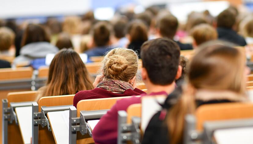 Neue Studieng&auml;nge haben oft Namen, die viele Studieninteressierte anziehen - man sollte sich von schillernden Titeln aber nicht blenden lassen.
