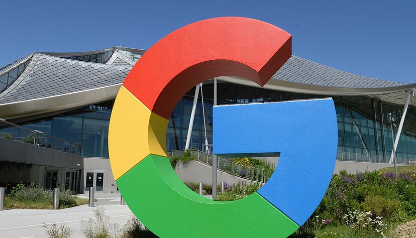 Google weitete die mit KI erstellen Zusammenfassungen über Suchergebnissen unter dem Druck neuer Rivalen aus. (Archivbild)