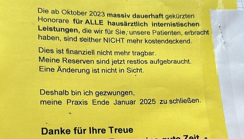 In einem Aushang in ihrer Praxis nennt die Jagsthausener Ärztin Gründe für die Schließung. In einem Aushang in ihrer Praxis nennt die Jagsthausener Ärztin Gründe für die Schließung.