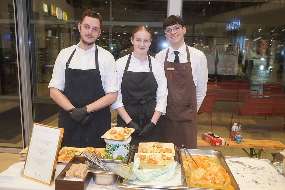 Der Martinimarkt in Öhringen begeistert mit Vielfalt und Tradition. Der Martinimarkt in Öhringen begeistert mit Vielfalt und Tradition.