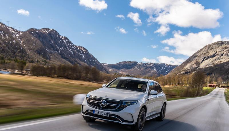 Auf der Strecke erreicht der EQC nicht mehr als 180 km/h.