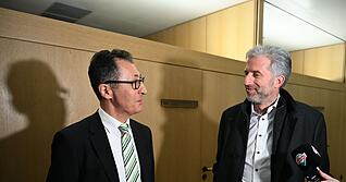 T&uuml;bingens Oberb&uuml;rgermeister Boris Palmer (rechts) wird wohl nicht in eine m&ouml;gliche Landesregierung von Cem &Ouml;zdemir wechseln. (Archivbild)