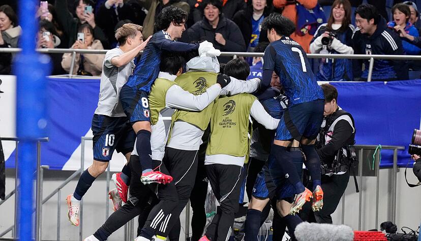 Japan schafft vorzeitig die Qualifikation f&uuml;r die WM 2026.