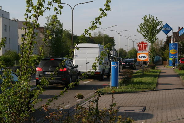 Schwerer Unfall auf B27 bei Neckarsulm