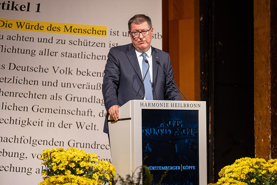 In der Heilbronner Harmonie ist Günther Jauch mit dem Demokratiepreis „Württemberger Köpfe“ ausgezeichnet worden.
