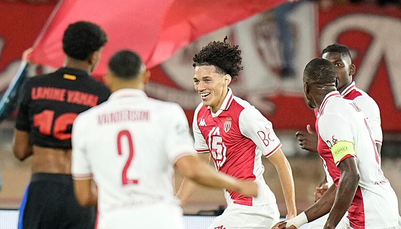 Monacos Maghnes Akliouche (m) traf zur 1:0-Führung. Monacos Maghnes Akliouche (m) traf zur 1:0-Führung.