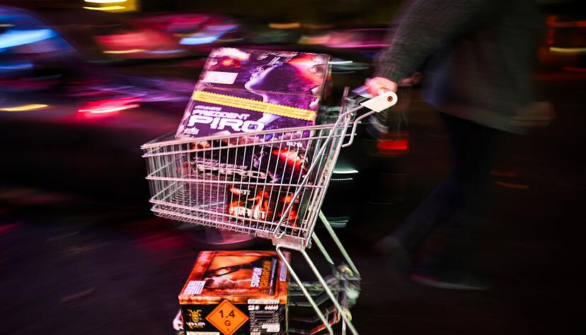 Zum Verkaufsstart gab es vielerorts Warteschlangen. Zum Verkaufsstart gab es vielerorts Warteschlangen.