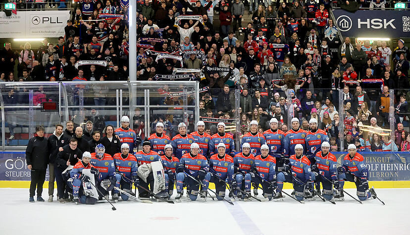 Mit Standing Ovations bei der offiziellen Verabschiedung bei der Mannschaftsvorstellung vor dem Oberliga-Spiel gegen die Lindau Islanders und mit einer La Ola nach der anderen nach Spielende haben die Fans der Heilbronner Falken die acht Spieler gefeiert, die den Unterl&auml;nder Eishockey-Drittligisten an diesem Sonntag verlassen.