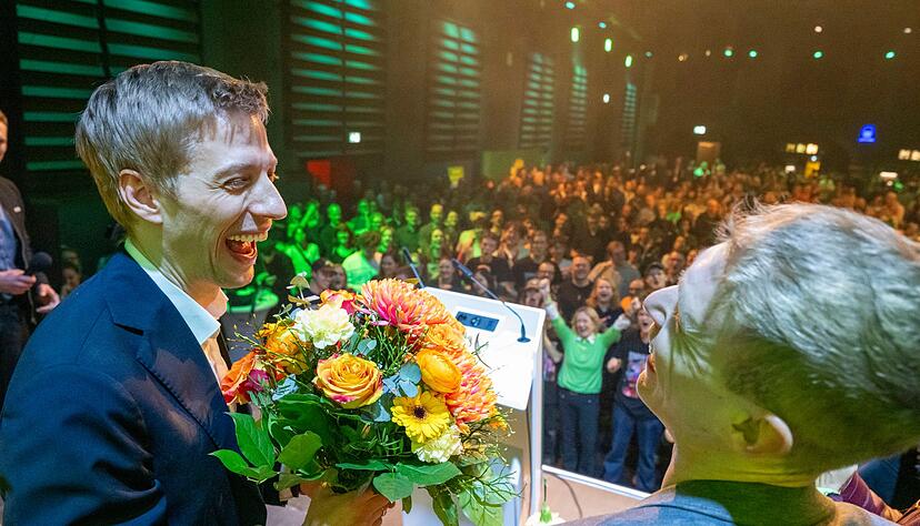 Er ist Münchens Oberbürgermeister Dieter Reiter auf den Fersen: Dominik Krause von den Grünen erreichte 29,4 Prozent der Stimmen. Er ist Münchens Oberbürgermeister Dieter Reiter auf den Fersen: Dominik Krause von den Grünen erreichte 29,4 Prozent der Stimmen.