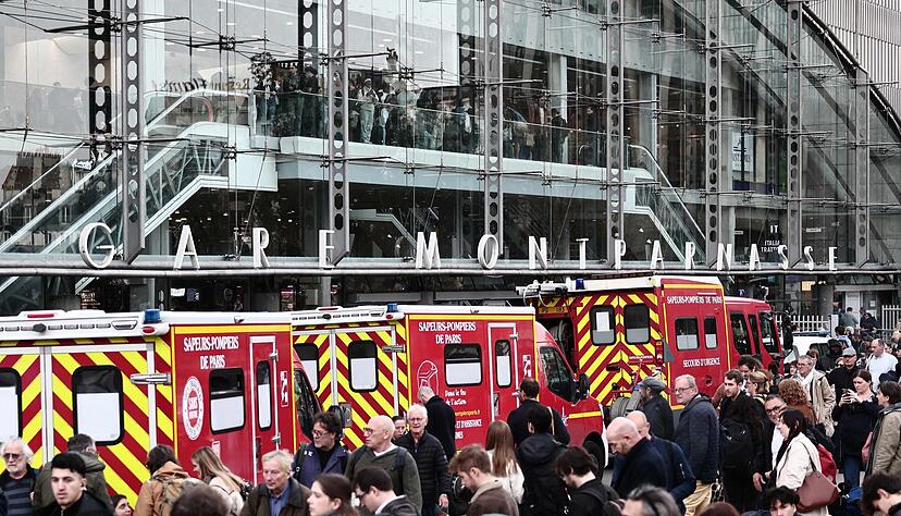 Im Zuge von Ermittlungen wegen häuslicher Gewalt hatten Beamte auf den mit einem Zug ankommenden 44-Jährigen gewartet. Im Zuge von Ermittlungen wegen häuslicher Gewalt hatten Beamte auf den mit einem Zug ankommenden 44-Jährigen gewartet.