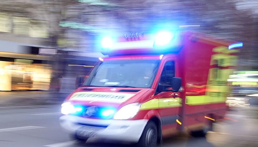 In Stuttgart ist es zu einem Frontalzusammensto&szlig; gekommen. (Symbolbild)