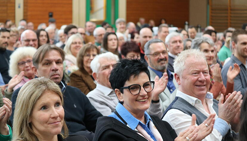 Gut gef&uuml;llt waren die Reihen in der Sporthalle beim Neujahrsempfang der Stadt Forchtenberg am Sonntag. Trotz mancher ernster Themen wurde auch gelacht.