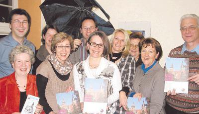 Allerorten wird von einem Rettungsschirm gesprochen, den will man sinnbildlich auch bei der Einkehrkirche in der Öhringer Spitalkirche aufspannen. Damit alles gut über die Bühne geht, dafür steht das Organisationsteam ein.Foto: Regina Koppenhöfer