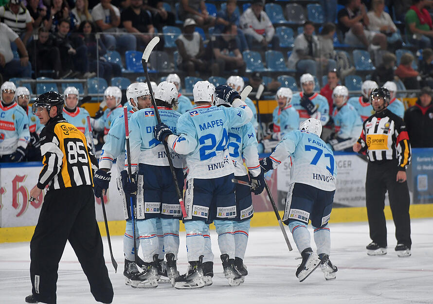 Das Testspiel zwischen den Bietigheim Steelers und den Heilbronner Falken sorgt für ein bisschen Derby-Stimmung.