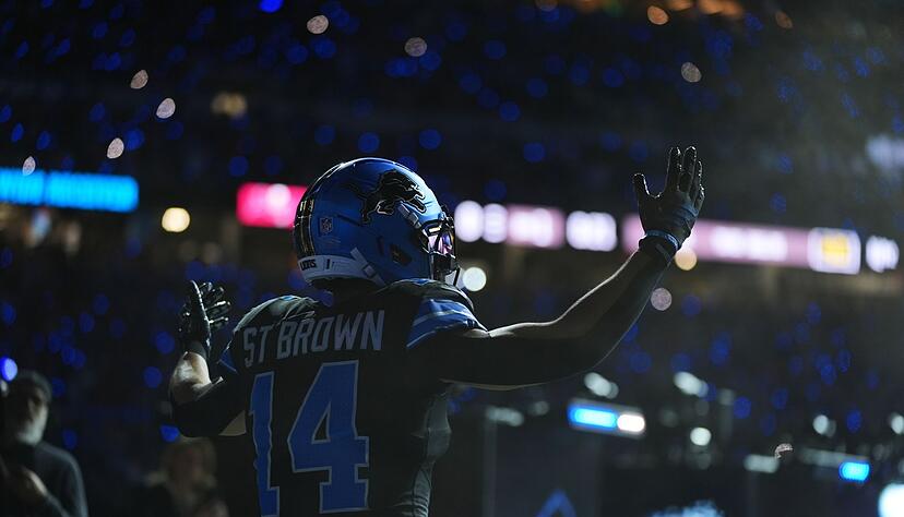St. Brown sorgte für Jubel in Detroit - vor, während und nach dem Spiel gegen die Bucs. St. Brown sorgte für Jubel in Detroit - vor, während und nach dem Spiel gegen die Bucs.