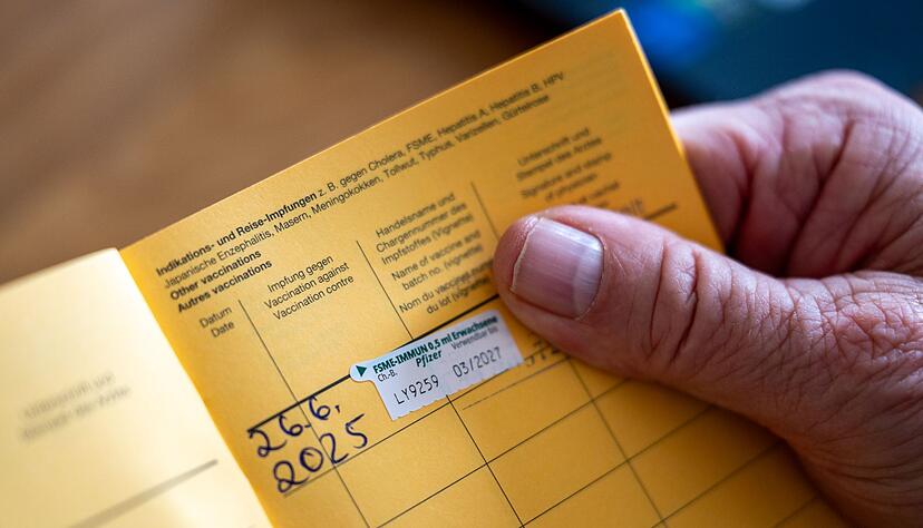 F&uuml;r vollst&auml;ndigen FSME-Impfschutz sind drei Impfungen gefragt. Schon nach der zweiten ist man f&uuml;r die laufende Saison gut gesch&uuml;tzt.