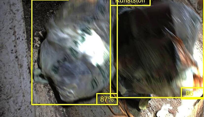 Inside-View heißt die zweite KI-Methode, um Fremdstoffe beim Entladen in den Innenraum der Müllfahrzeuge aufzuspüren.