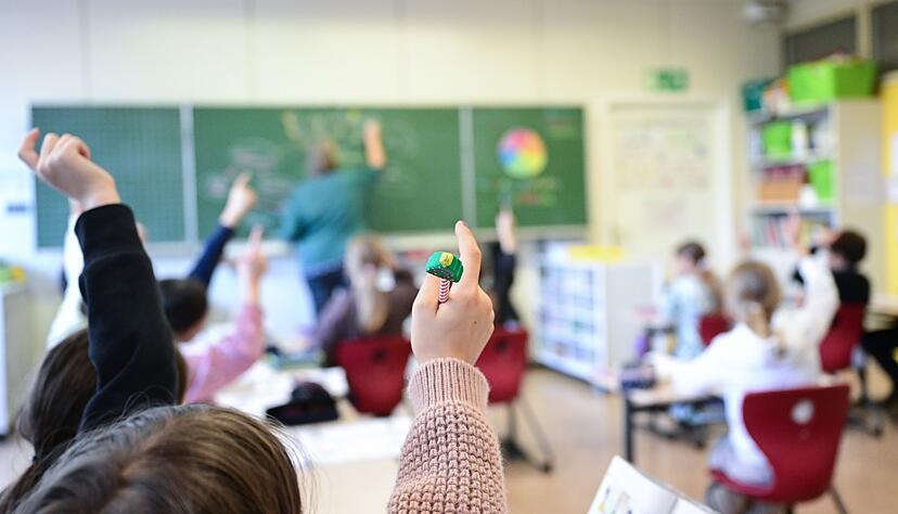 Ob Sch&uuml;ler der vierten Klassen verpflichtende Grundschulempfehlungen erhalten? Dar&uuml;ber wird dank des Ministerpr&auml;sidenten diskutiert.