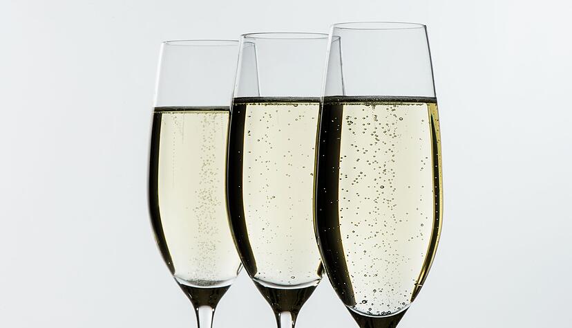 Wer einen Sekt bevorzugt, der wirklich herb im Geschmack ist, sollte auf die «brut»-Kennzeichnung achten. Wer einen Sekt bevorzugt, der wirklich herb im Geschmack ist, sollte auf die «brut»-Kennzeichnung achten.