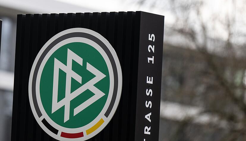 Der DFB wechselt den Ausr&uuml;ster nach &uuml;ber 70 Jahren von Adidas zu Nike.