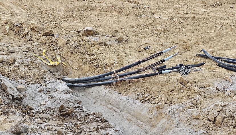 Bei Bauarbeiten wurde ein Stromkabel durchtrennt. Bei Bauarbeiten wurde ein Stromkabel durchtrennt.