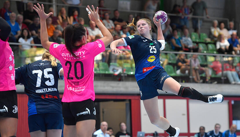 Nina Engel, hier im vergangenen September beim Saisonauftakt gegen die TuS Metzingen, wird der Sport-Union nicht nur aufgrund ihrer Abschlussqualitäten fehlen. Nina Engel, hier im vergangenen September beim Saisonauftakt gegen die TuS Metzingen, wird der Sport-Union nicht nur aufgrund ihrer Abschlussqualitäten fehlen.