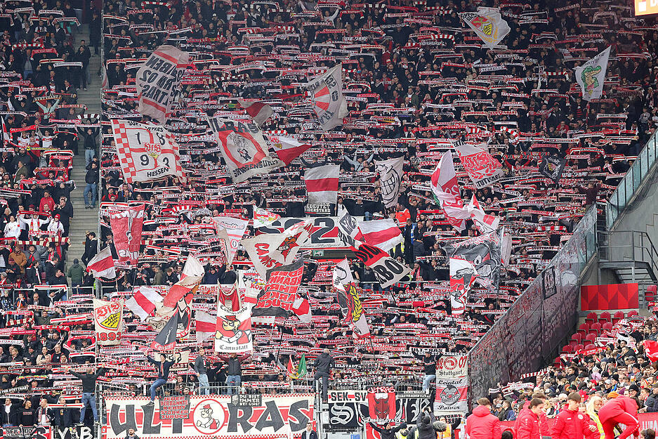 Die Fans des VfB Stuttgart machten ordentlich Stimmung beim Auswärtsspiel in Mainz.