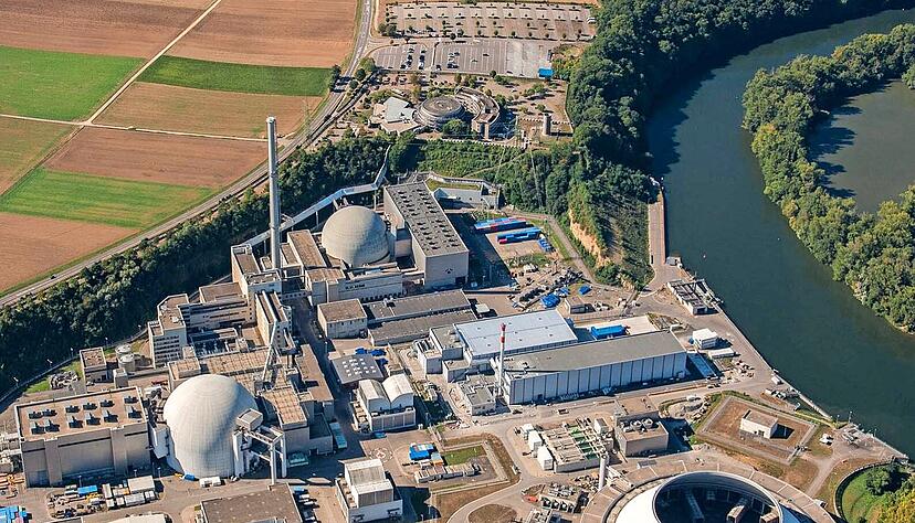 Die Lage direkt am Neckar im ehemaligen Steinbruch hat den Standort für das Atomkraftwerk attraktiv gemacht.
Foto: EnBW