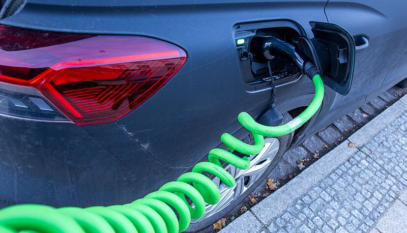 Die F&ouml;rderung von Elektroautos wurde &uuml;berraschend am Wochenende beendet.