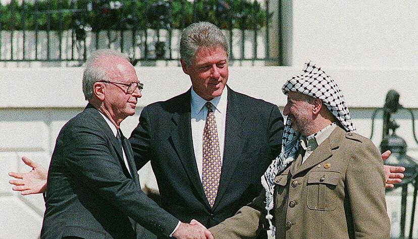 Die gro&szlig;en Hoffnungen auf Frieden zwischen Israel und den Pal&auml;stinensern sind in den Jahrzehnten seit dem Mord an Israels Regierungschef Izchak Rabin immer tieferem Misstrauen gewichen.