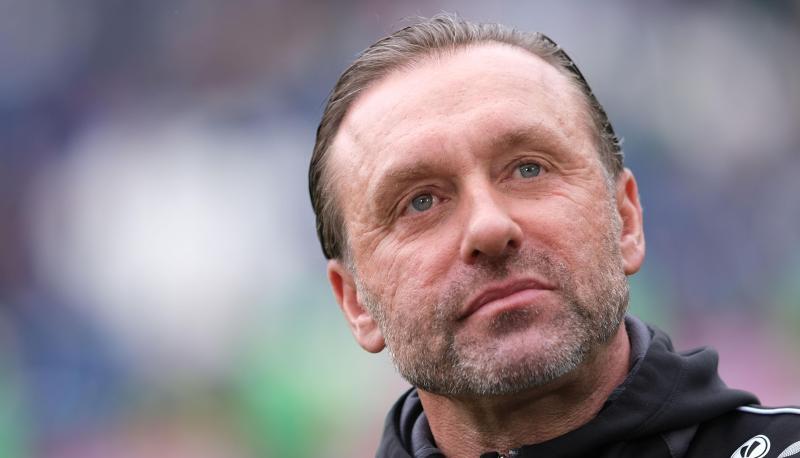 Wie es mit Trainer Thomas Doll bei Hannover 96 weitergeht, steht noch nicht fest. Wie es mit Trainer Thomas Doll bei Hannover 96 weitergeht, steht noch nicht fest.