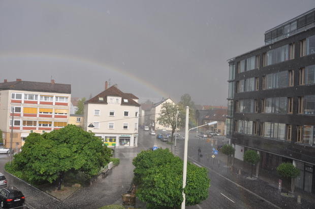 Schwarze Wolken kündigen das Unwetter in Heilbronn an